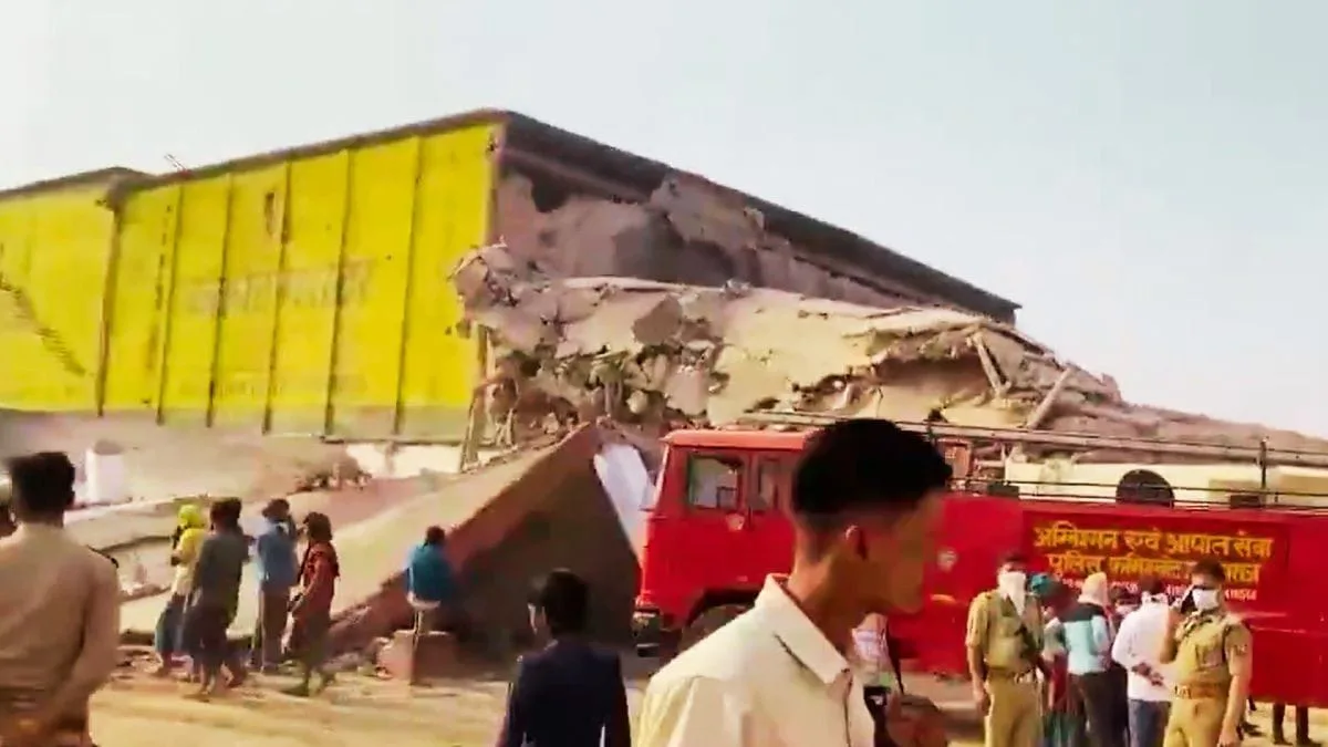 प्रयागराज हादसा ,कोल्ड स्टोरेज ढहना ,मजदूर मौत ,घायलों की मदद ,अमोनिया गैस रिसाव 