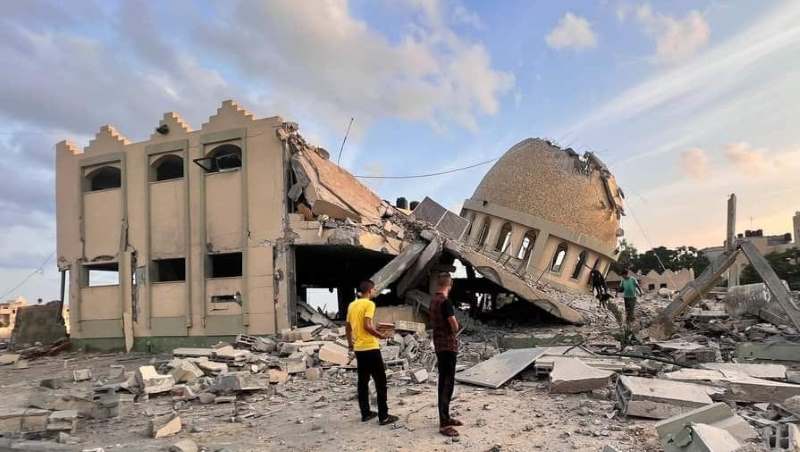 इजराइल सेना और हमास बंदूकधारियों के बीच घमासान तेज, 800 से ज्यादा लोग मारे गए