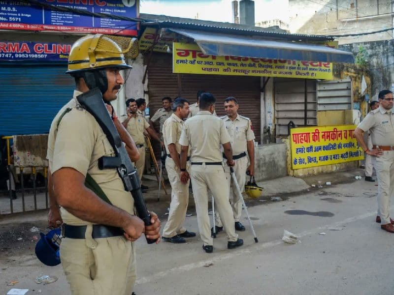 Haryana: शोभा यात्रा के दौरान नूह किले में तब्दील, बाहरी लोगों का क्षेत्र में प्रवेश बंद, धारा 144 ल
